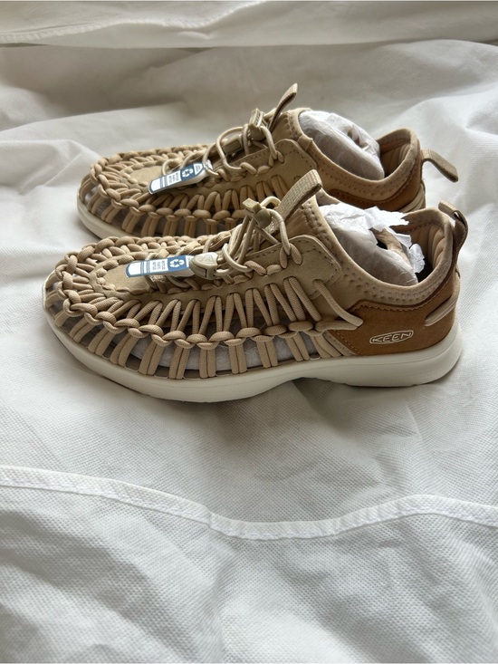 Keen Shoes - KEEN Women’s Beige Woven Lace-Up Sneakers